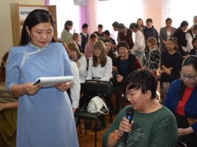 круглый стол050